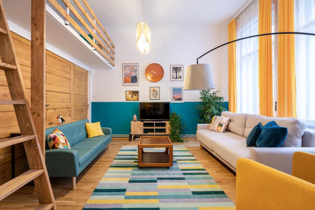 Live Star Apartment Budapest Extérieur photo